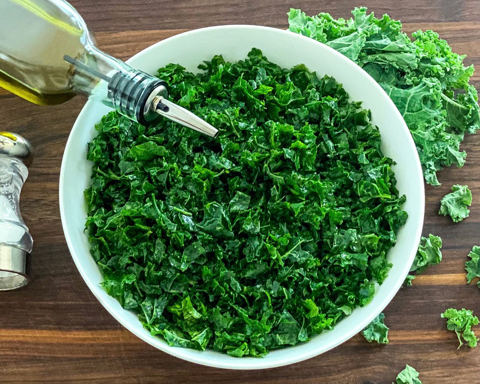I detaljer Nybegynder frimærke A Simple Recipe for Massaging Kale in Minutes - That Salad Lady