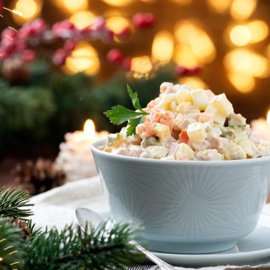 https://thatsaladlady.com/wp-content/uploads/2021/11/That_Salad_Lady_Stay_Healthy_During_the_Holidays-380x380.jpeg