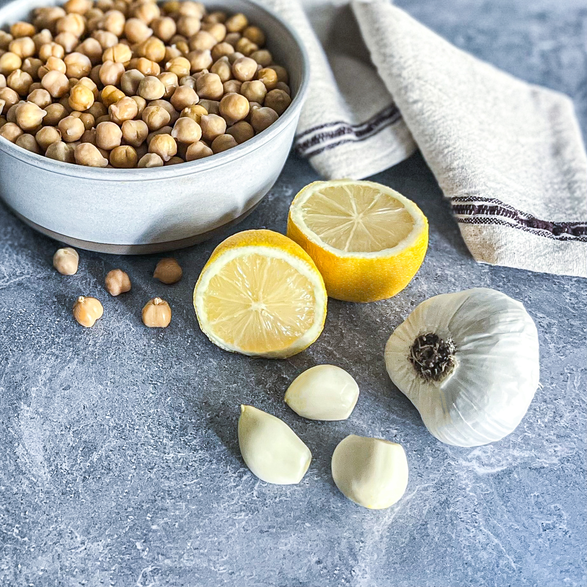 Smooth, Thick and Creamy Homemade Hummus That Salad Lady
